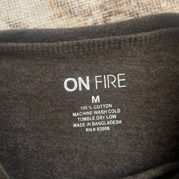 On Fire Original cropped T - Picture 4 of 4